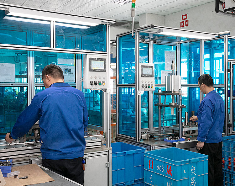 Bensinmotorproduktionslinje